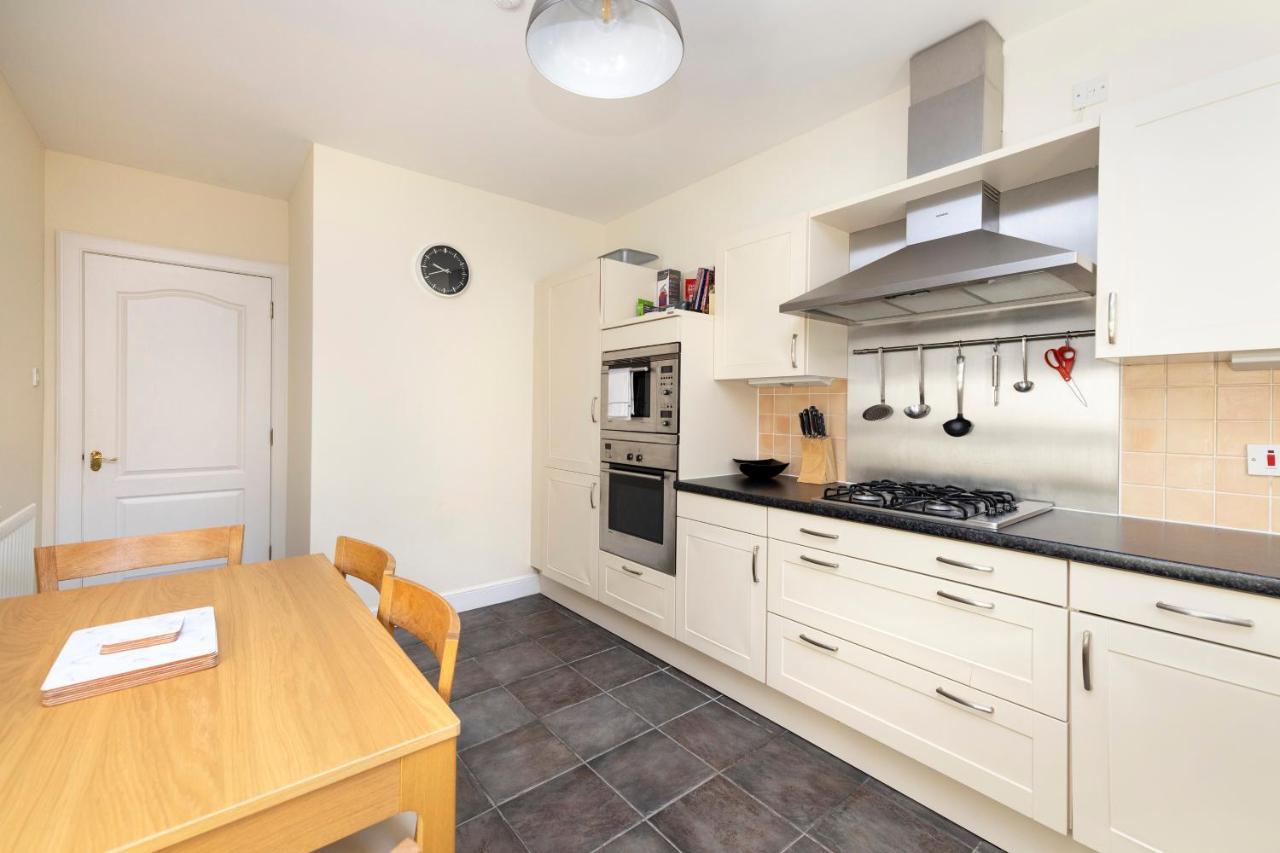 Joivy Modern Flat With Free Parking Apartment EDI Exterior photo