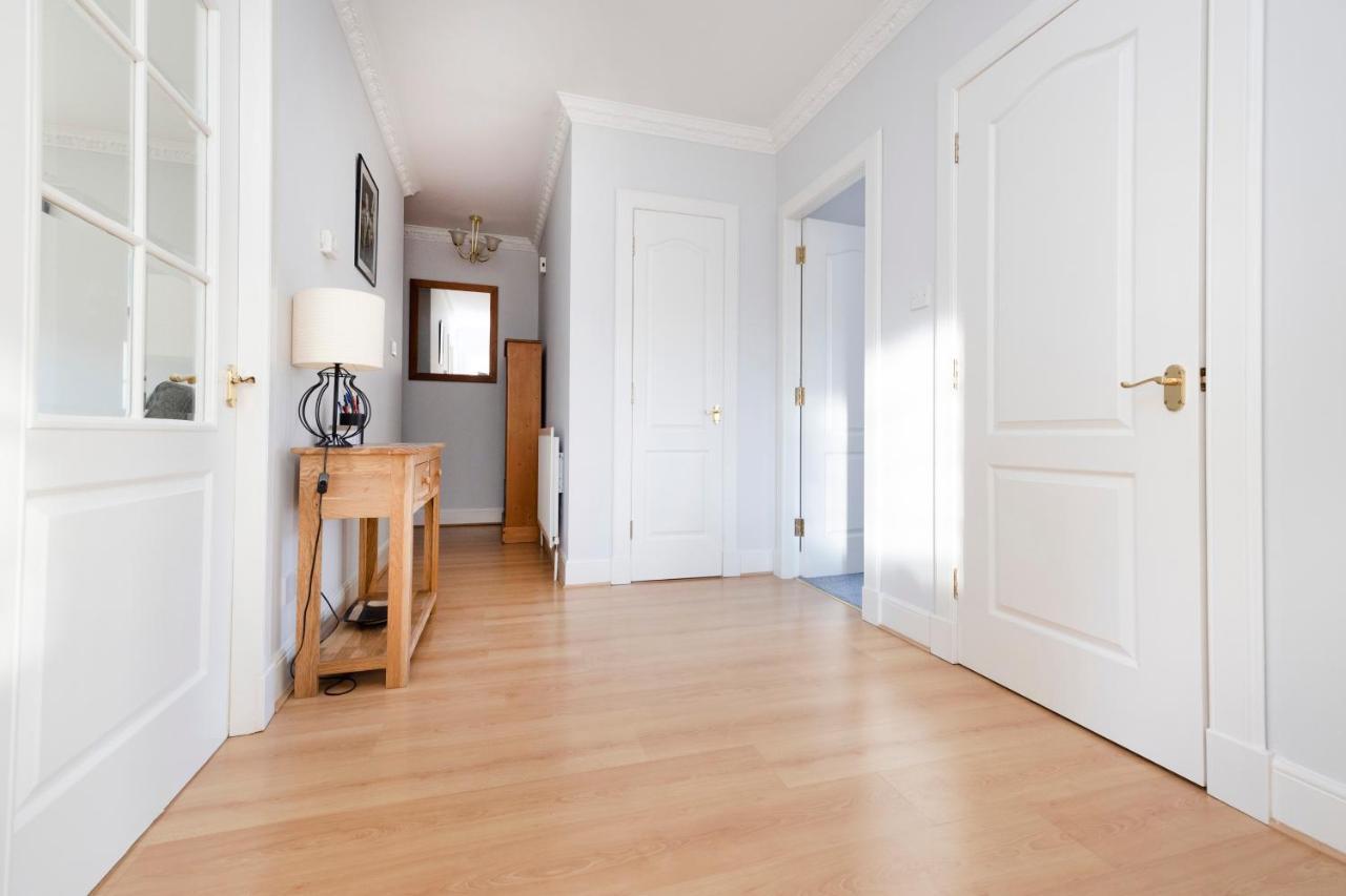 Joivy Modern Flat With Free Parking Apartment EDI Exterior photo