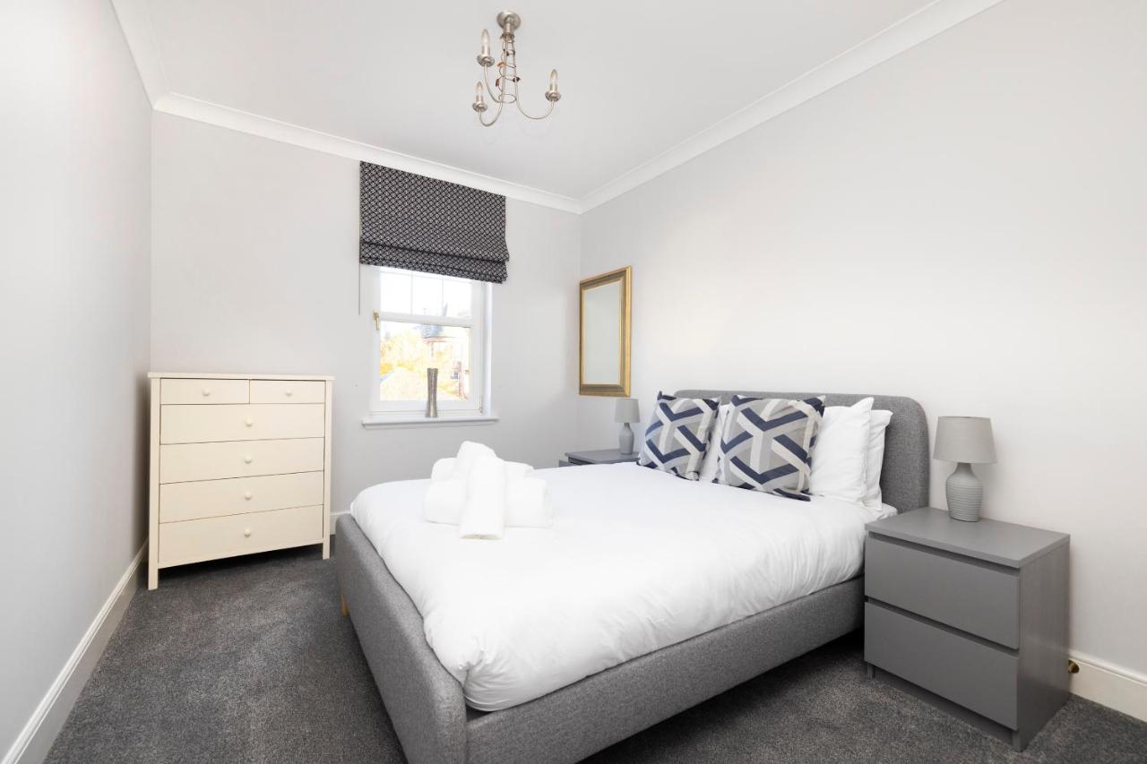 Joivy Modern Flat With Free Parking Apartment EDI Exterior photo